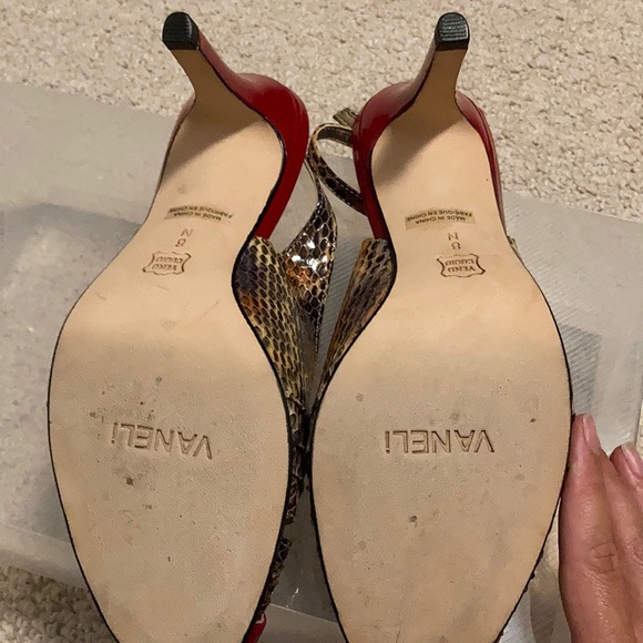 Patterned high heels - Picture 2 of 5